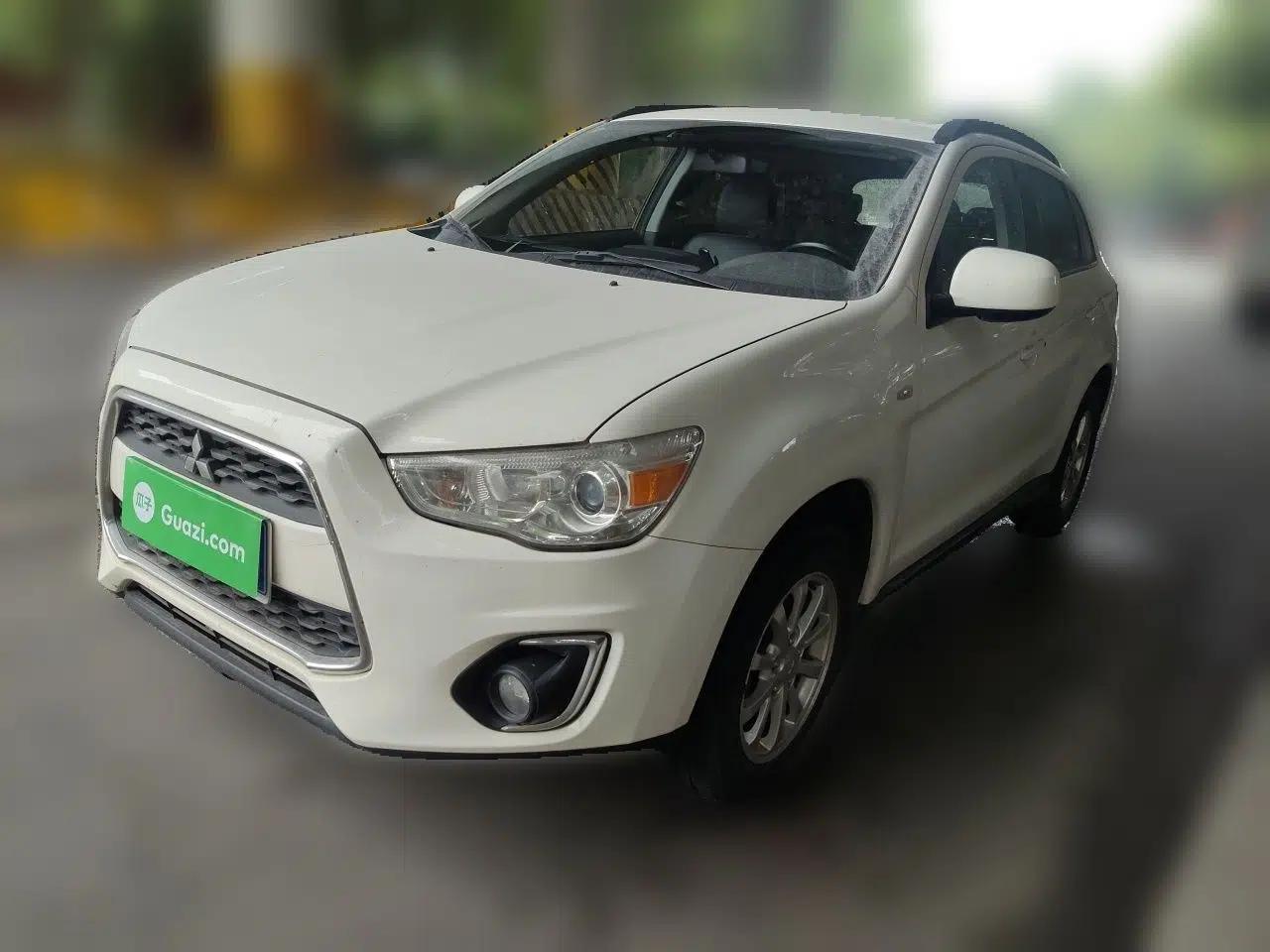 Mitsubishi ASX 2013 2.0L CVT Two-Wheel Drive Luxury Edition — миниатюра 1