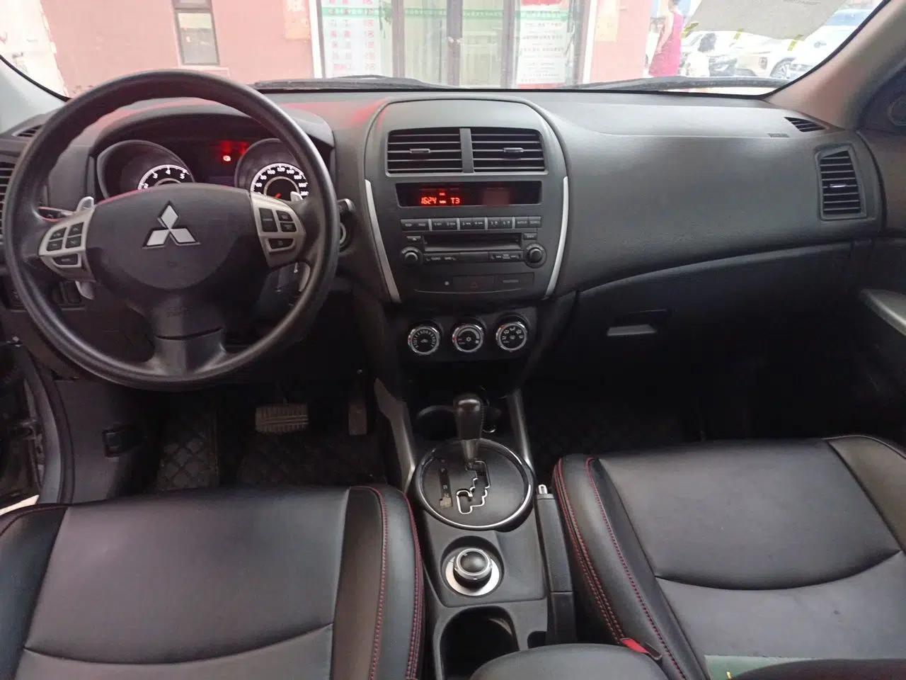 Mitsubishi ASX 2013 2.0L CVT Four-Wheel Drive Premium Edition — миниатюра 9