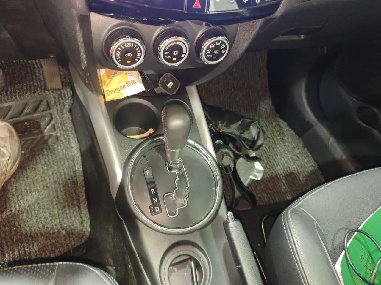 Mitsubishi ASX 2018 2.0L CVT Two-Wheel Drive Deluxe Edition — миниатюра 14