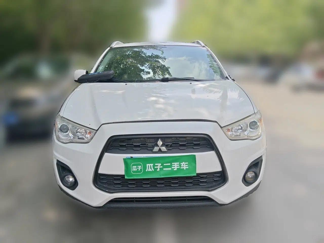 Mitsubishi ASX 2013 2.0L CVT Two-Wheel Drive Elite Edition — миниатюра 2