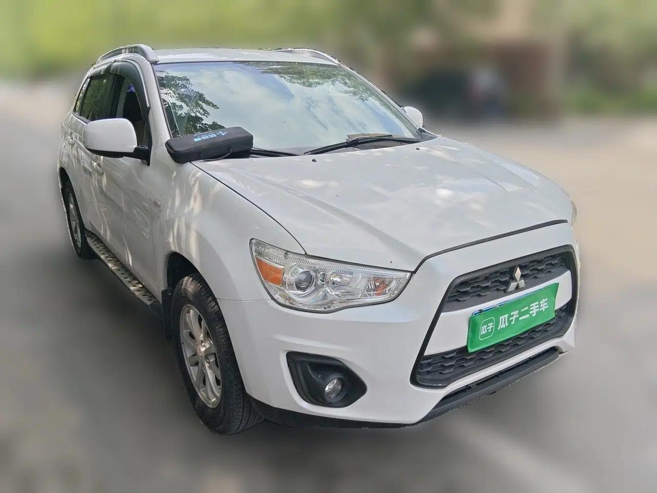 Mitsubishi ASX 2013 2.0L CVT Two-Wheel Drive Elite Edition — миниатюра 3