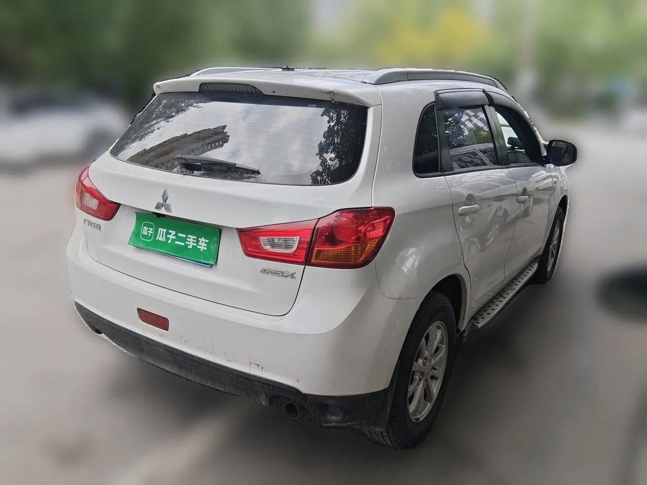 Mitsubishi ASX 2013 2.0L CVT Two-Wheel Drive Elite Edition — миниатюра 6