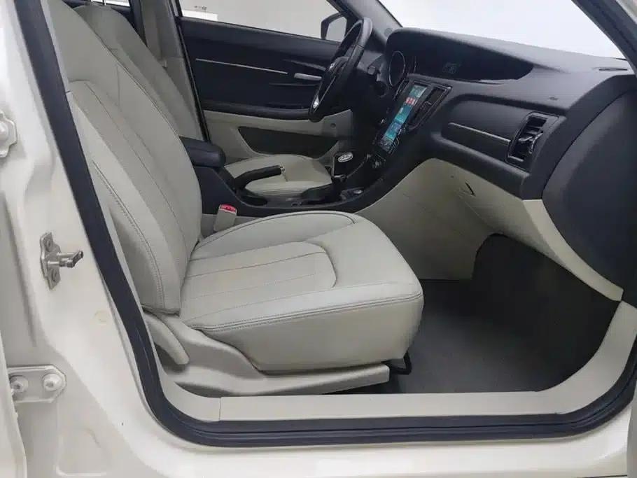 2016 Senova D50 1.5L CVT Elite Edition — миниатюра 8