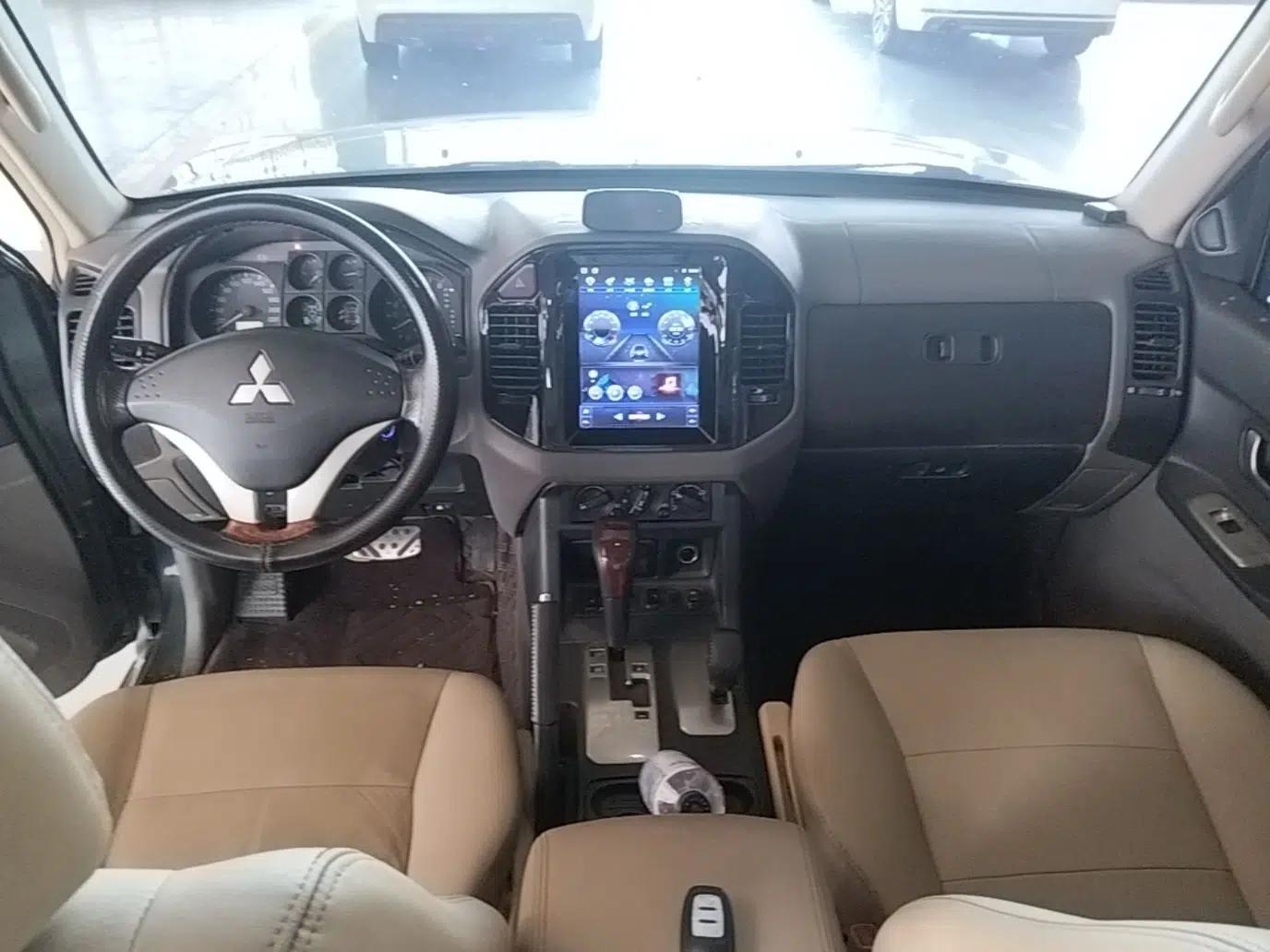 Mitsubishi Pajero 2011 V73 3.0L AT GLX — миниатюра 12
