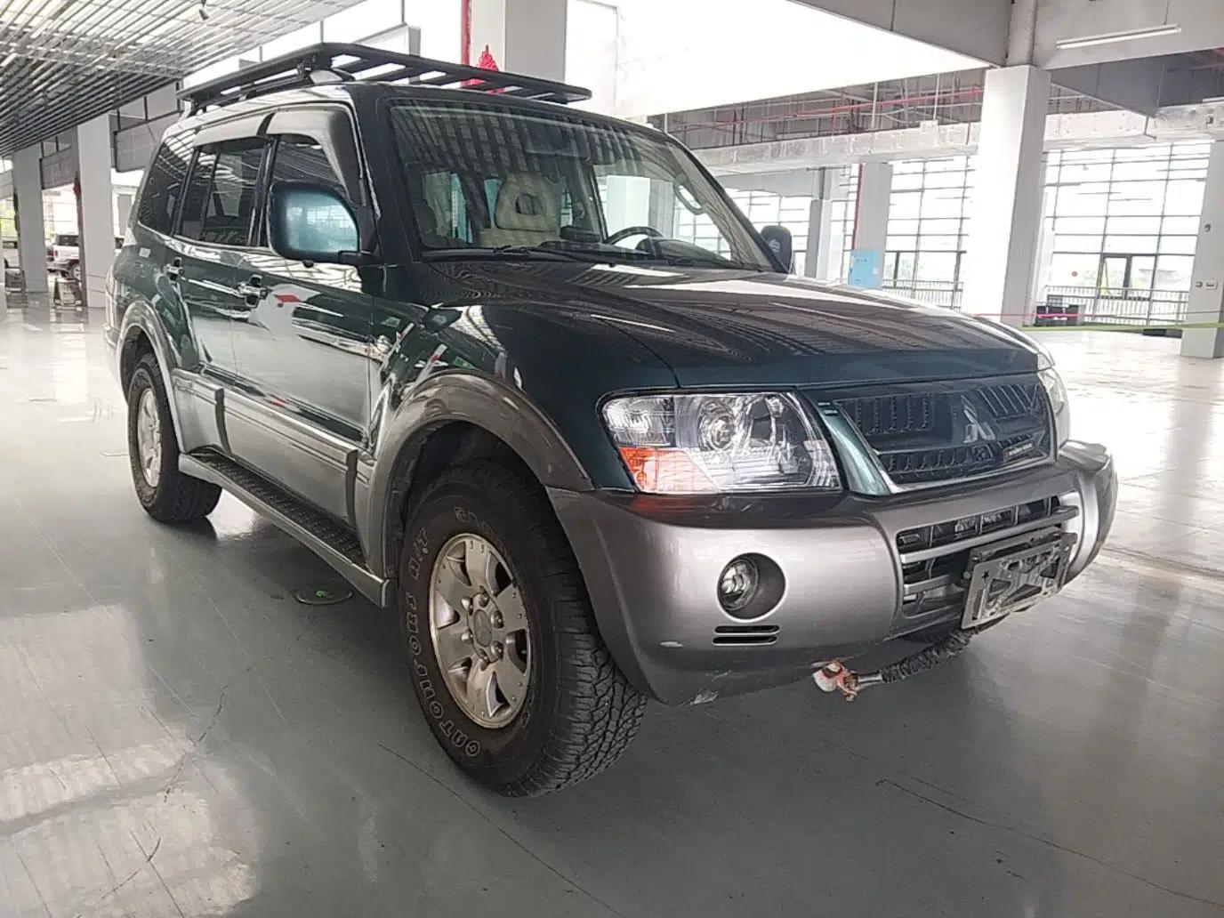 Mitsubishi Pajero 2011 V73 3.0L AT GLX — миниатюра 3