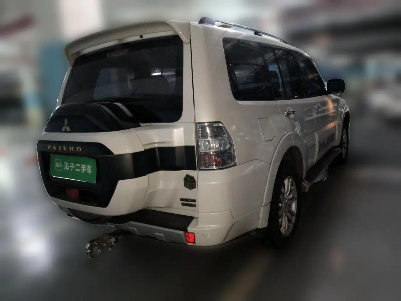 Mitsubishi Pajero Pajero 3.8L Automatic Gasoline 7-Seater (Parallel Import) — миниатюра 6