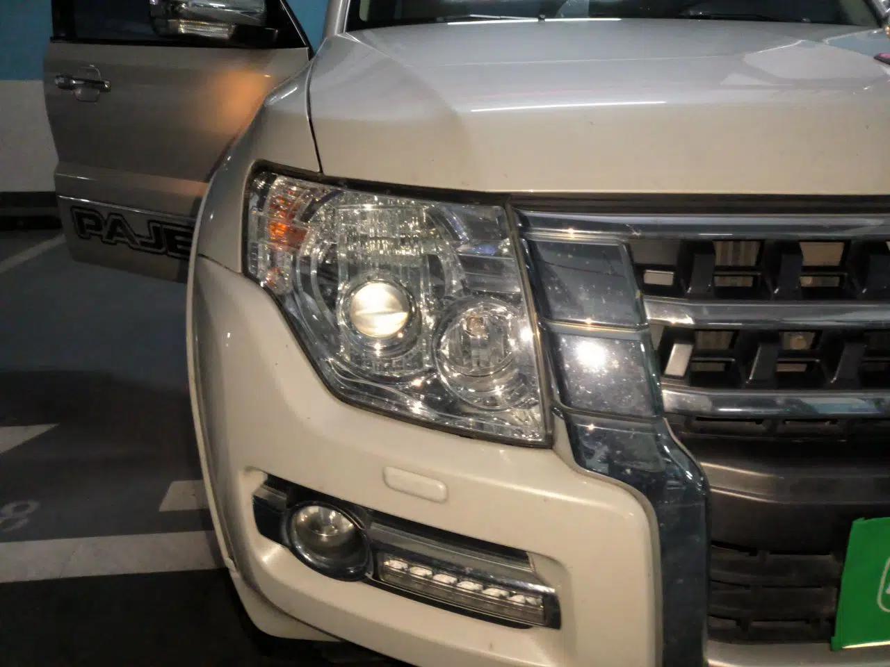 Mitsubishi Pajero Pajero 3.8L Automatic Gasoline 7-Seater (Parallel Import) — миниатюра 7