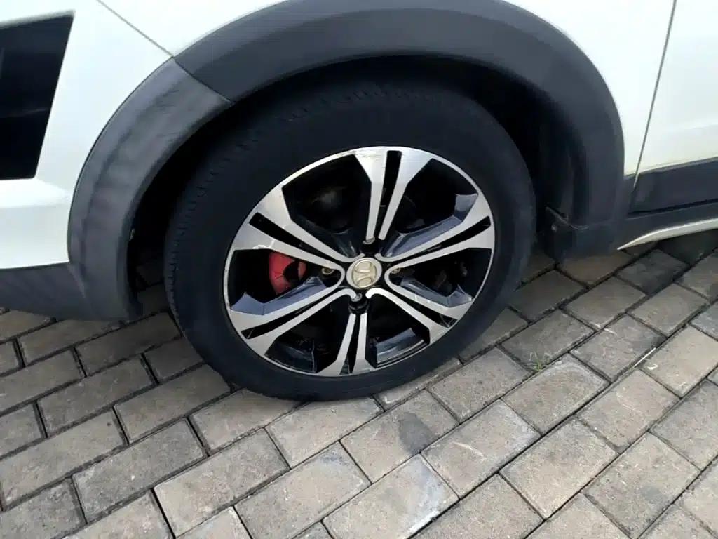 2015 Senova X25 1.5L Manual Comfort Model — миниатюра 23