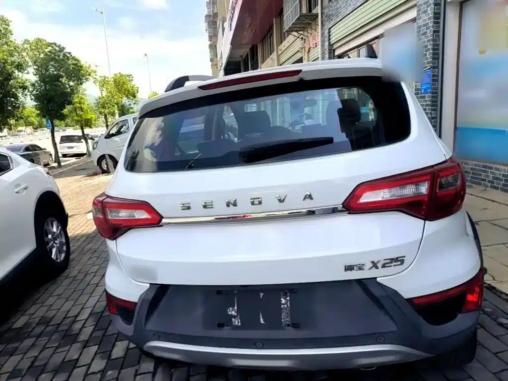 2015 Senova X25 1.5L Manual Comfort Model — миниатюра 6