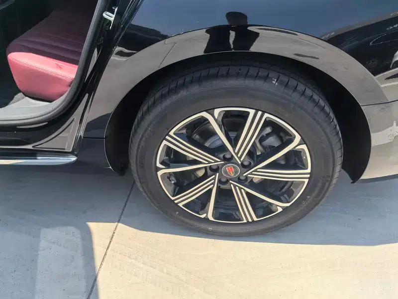 Hongqi H5 PHEV 2025 130 Super Hybrid Edition — миниатюра 13