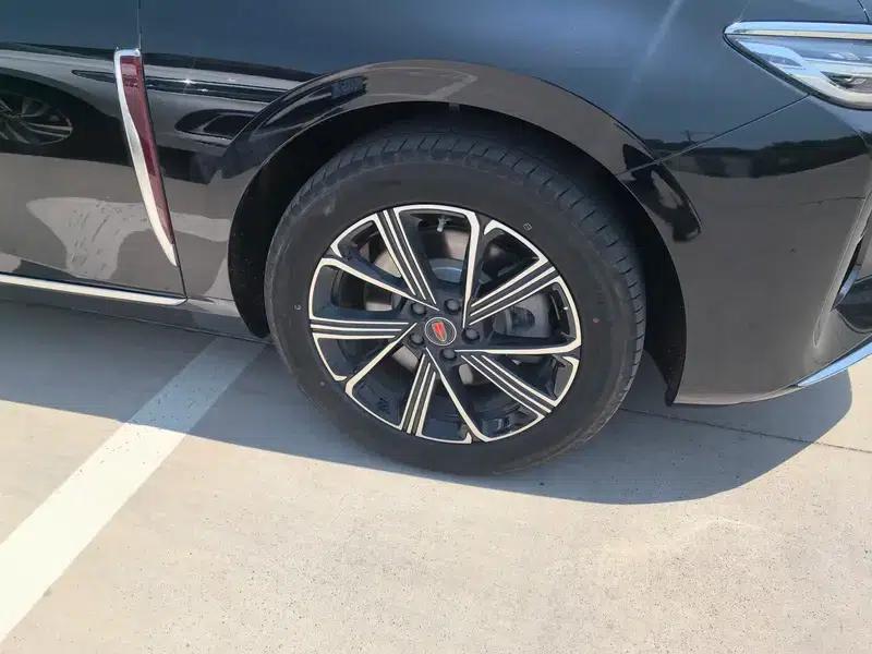 Hongqi H5 PHEV 2025 130 Super Hybrid Edition — миниатюра 7