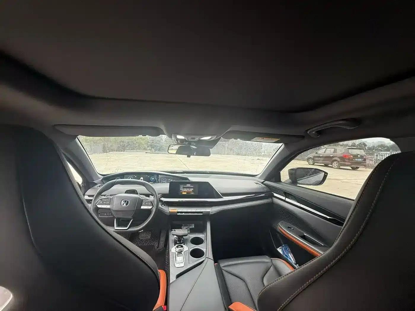 Changan UNI-V 2023 1.5T Sport Edition — миниатюра 5
