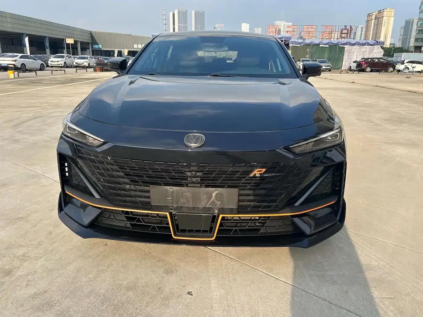 Changan UNI-V 2022 1.5T Sport Edition — миниатюра 2