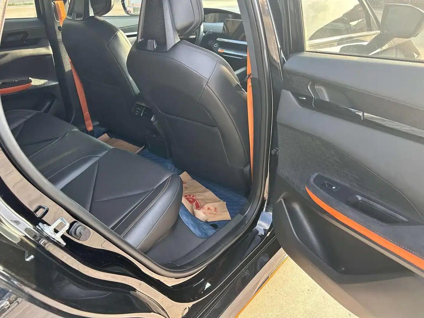 Changan UNI-V 2022 1.5T Sport Edition — миниатюра 12