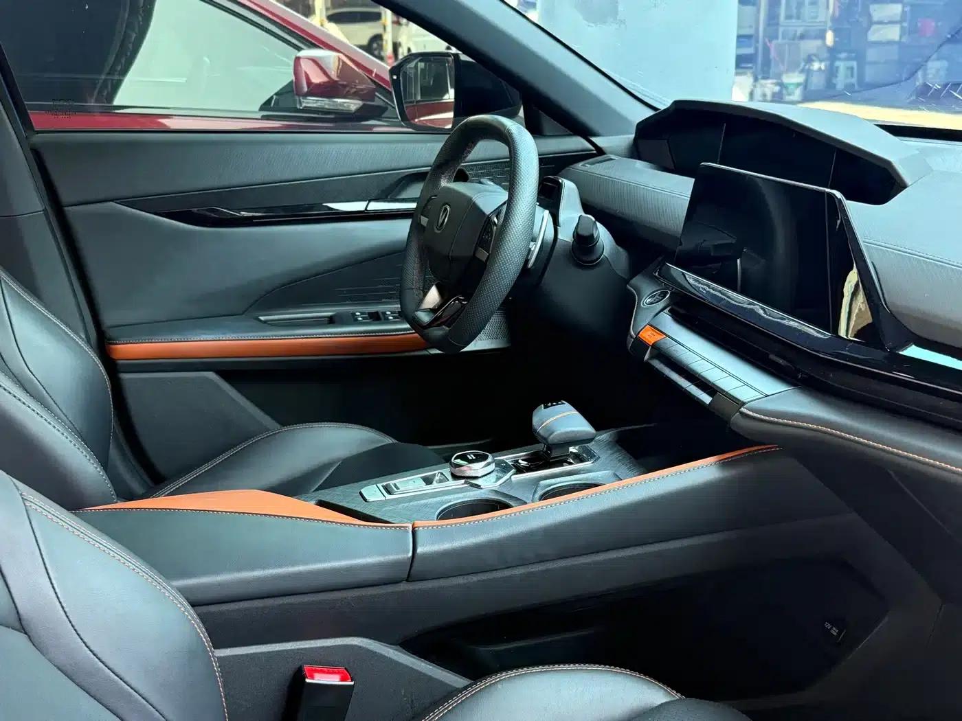 Changan UNI-V 2022 1.5T Premium Edition — миниатюра 4