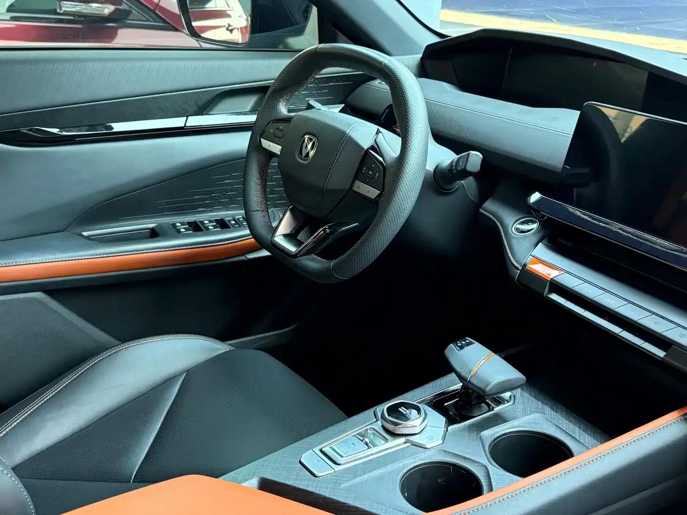 Changan UNI-V 2022 1.5T Premium Edition — миниатюра 8