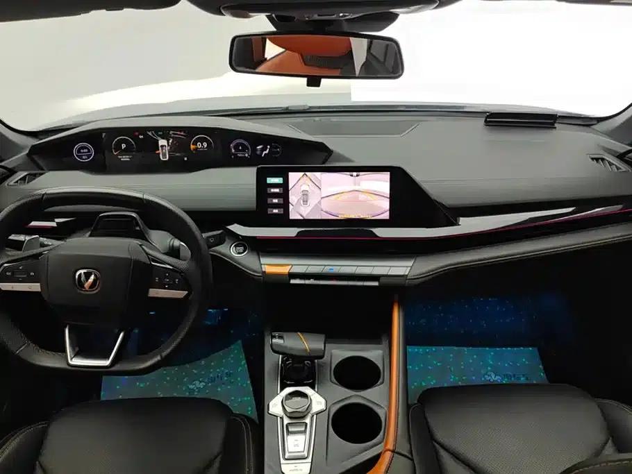Changan UNI-V 2022 1.5T Premium Edition — миниатюра 12