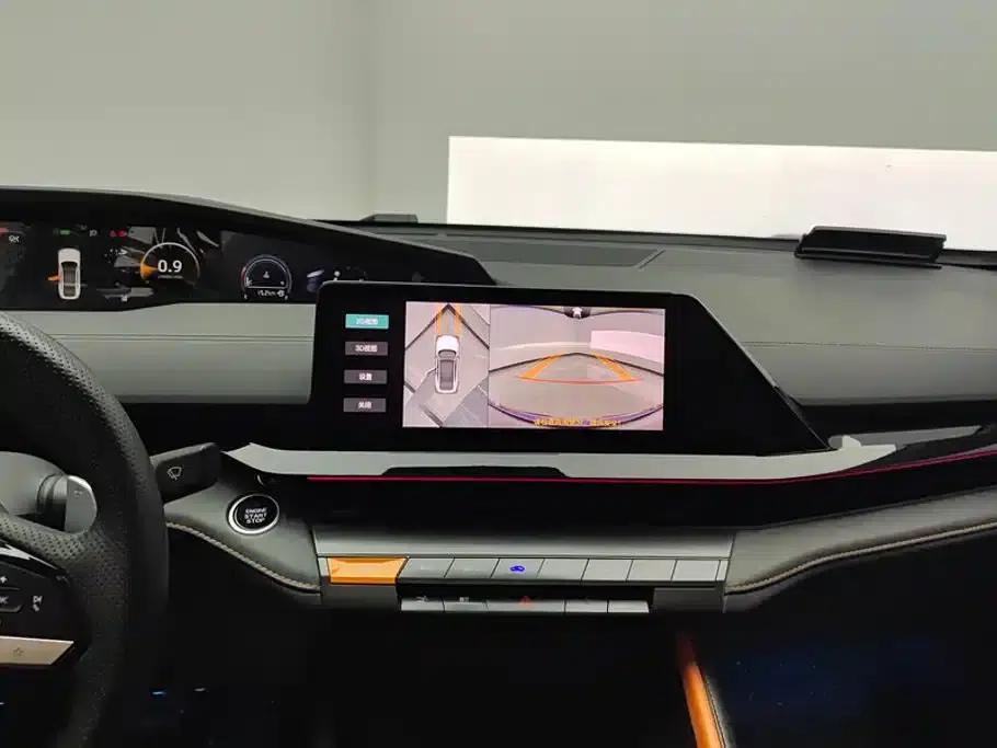 Changan UNI-V 2022 1.5T Premium Edition — миниатюра 13