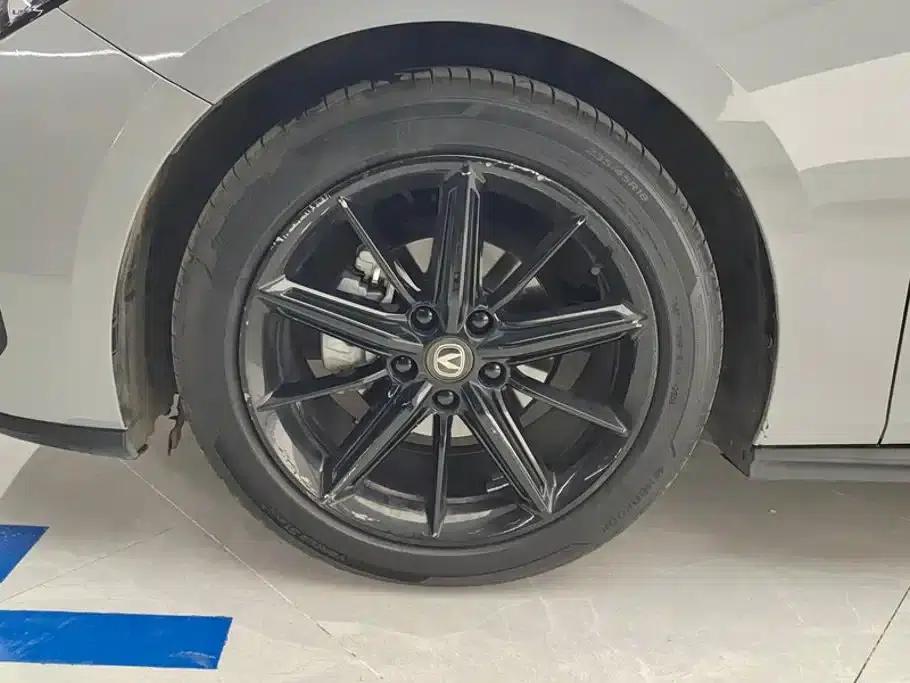 Changan UNI-V 2022 1.5T Premium Edition — миниатюра 6