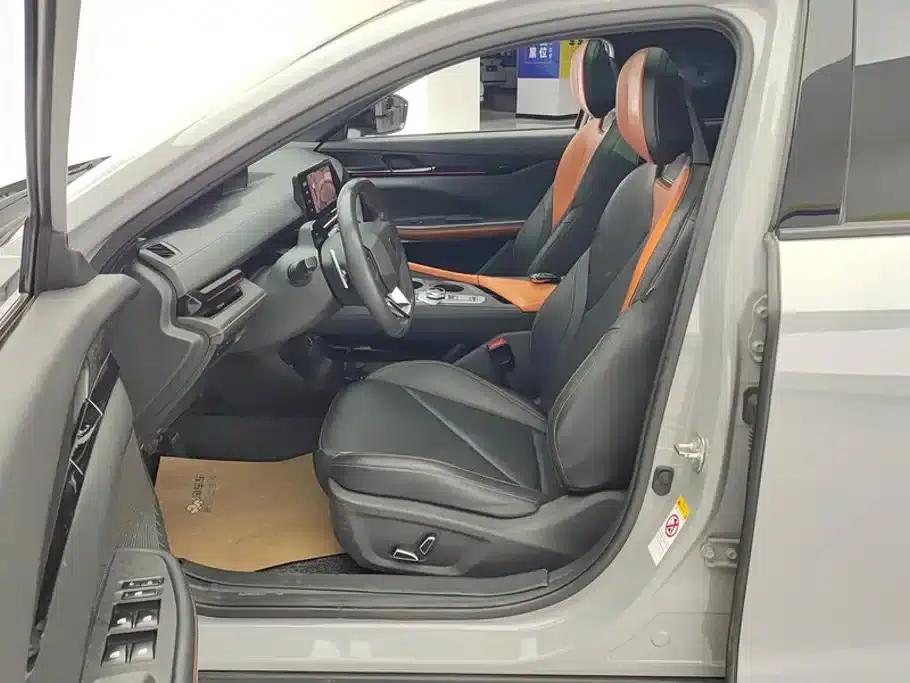 Changan UNI-V 2022 1.5T Premium Edition — миниатюра 9