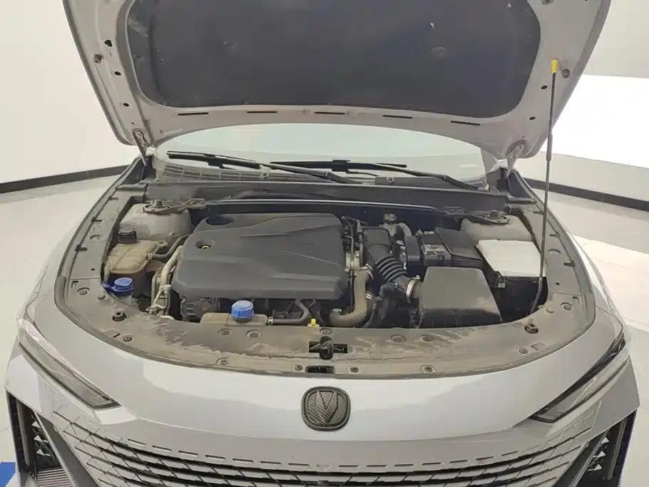 Changan UNI-V 2022 1.5T Premium Edition — миниатюра 10