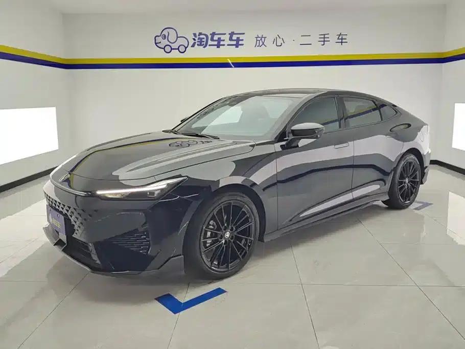 Changan UNI-V 2024 1.5T Premium Sport — миниатюра 1