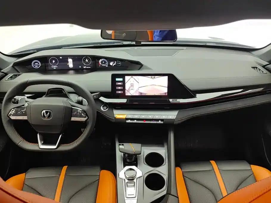 Changan UNI-V 2024 1.5T Premium Sport — миниатюра 12
