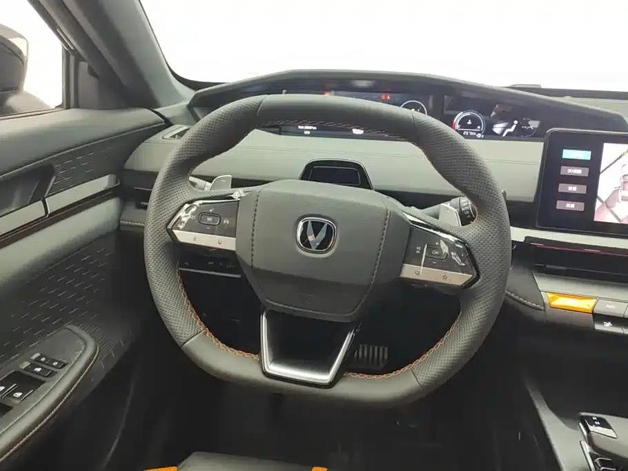Changan UNI-V 2024 1.5T Premium Sport — миниатюра 15