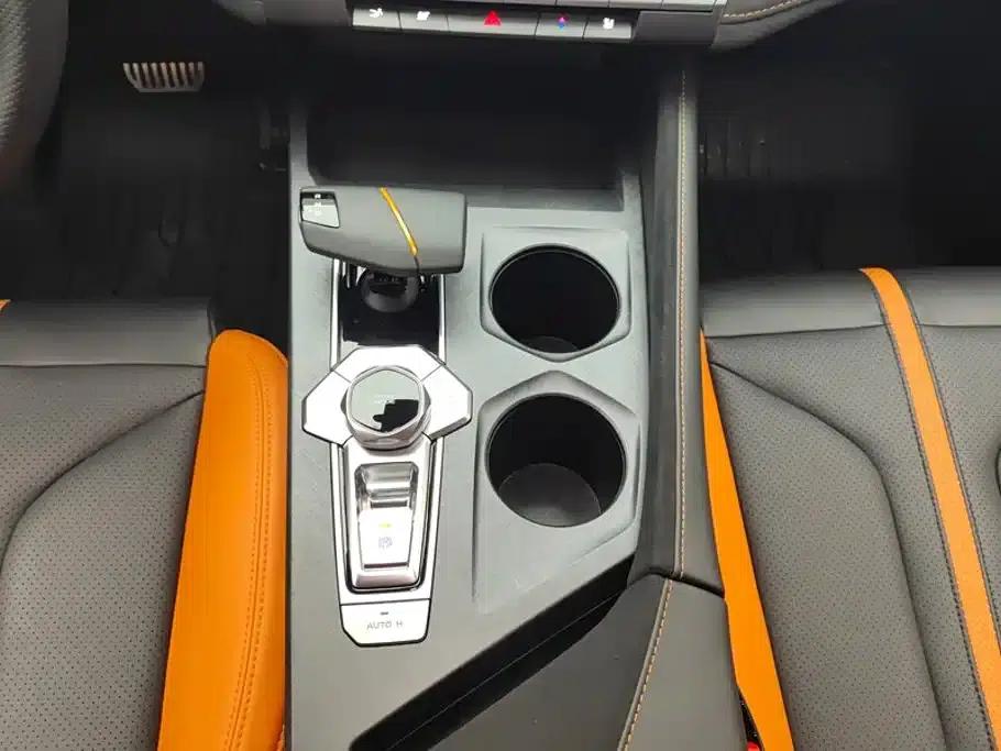 Changan UNI-V 2024 1.5T Premium Sport — миниатюра 16
