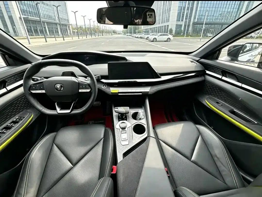Changan UNI-V 2022 1.5T Sport Edition — миниатюра 11