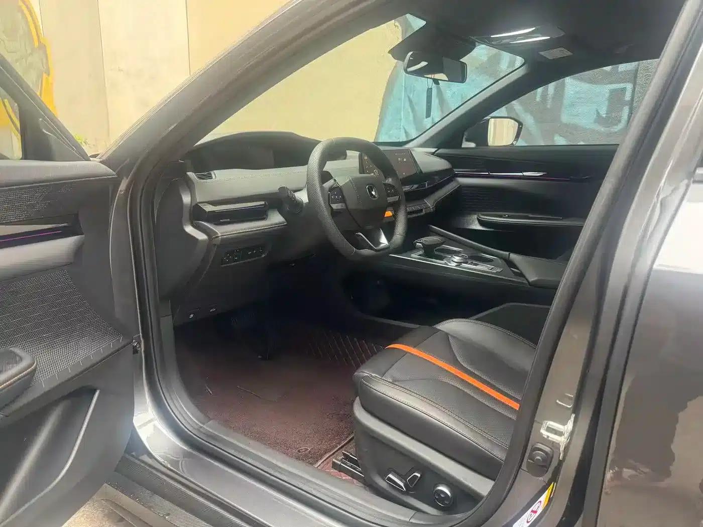 Changan UNI-V 2024 1.5T Premium Edition — миниатюра 6