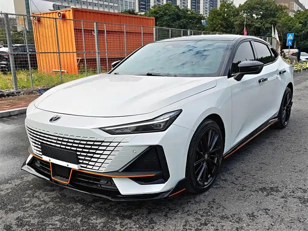 Changan UNI-V 2023 1.5T Sport Edition — миниатюра 1