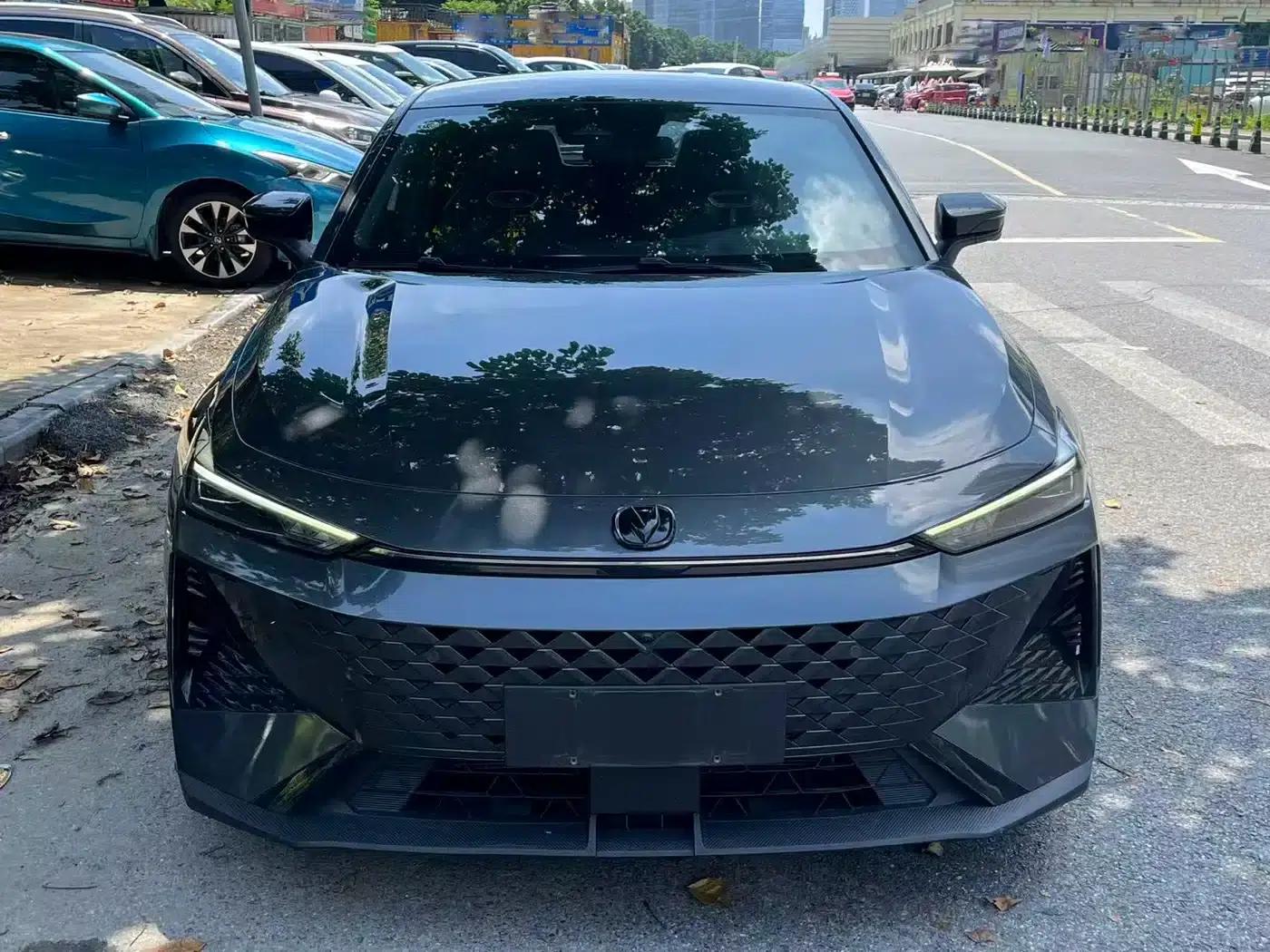 Changan UNI-V 2024 1.5T Premium Sport — миниатюра 2