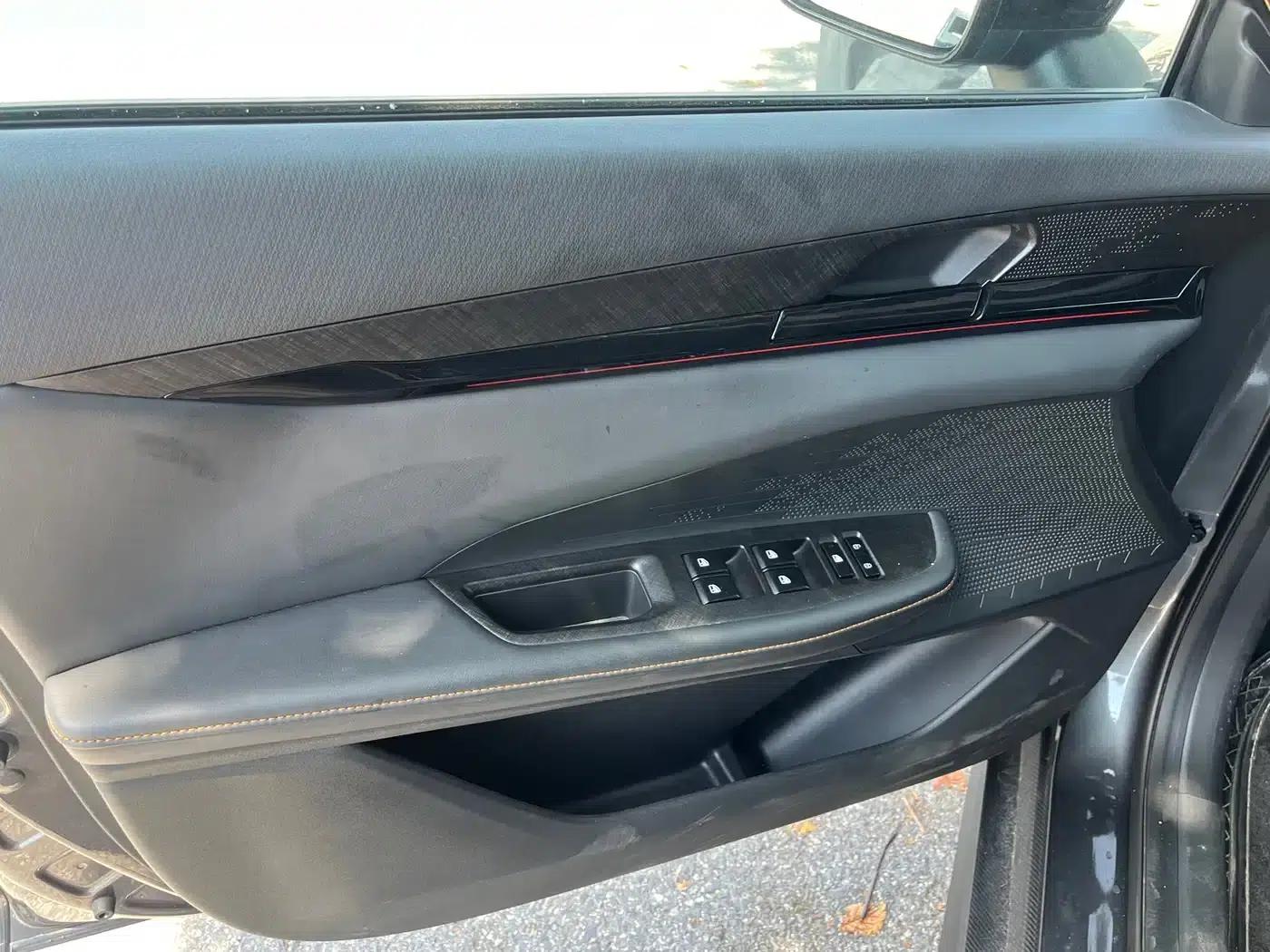 Changan UNI-V 2024 1.5T Premium Sport — миниатюра 16