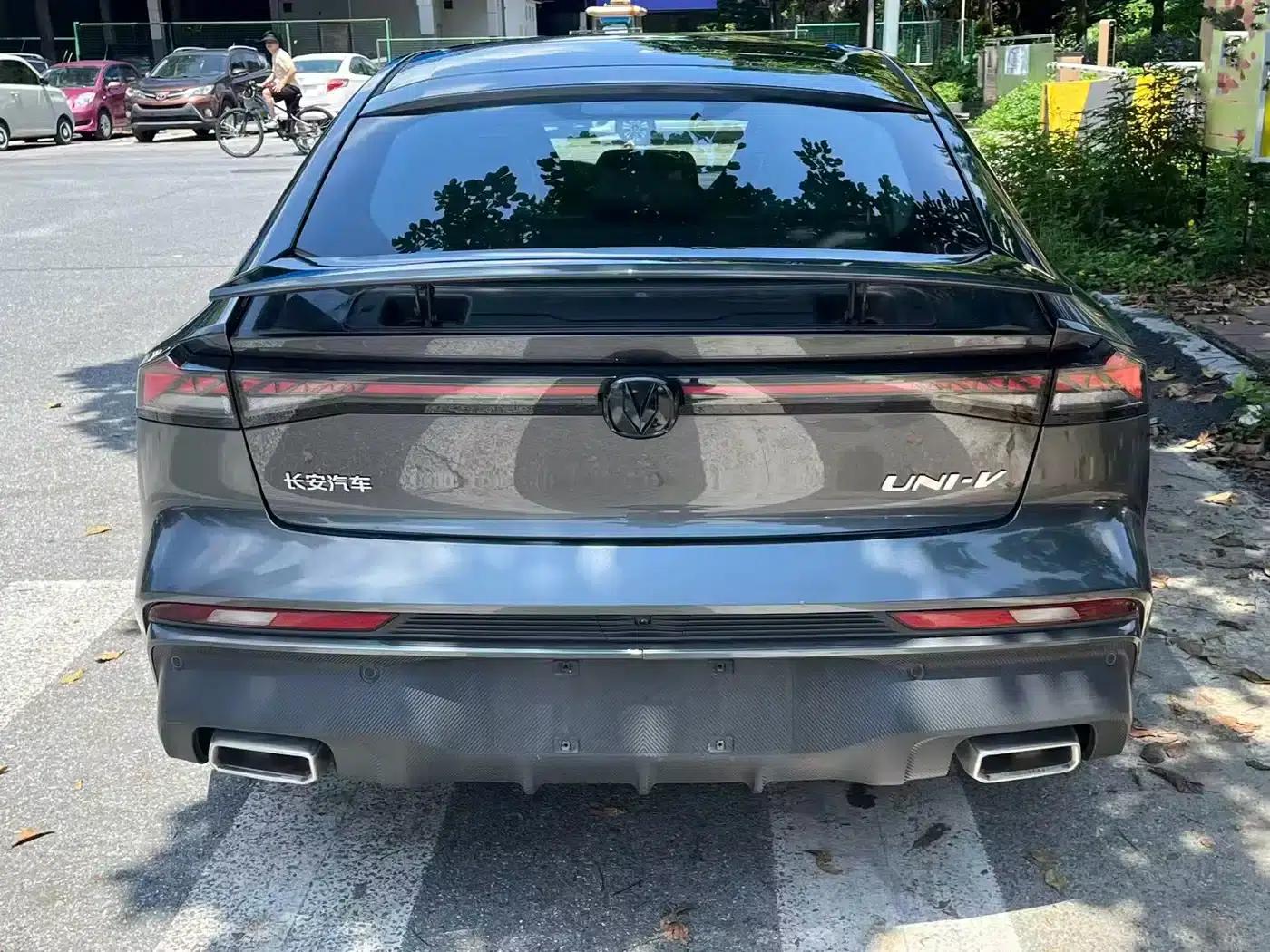 Changan UNI-V 2024 1.5T Premium Sport — миниатюра 3