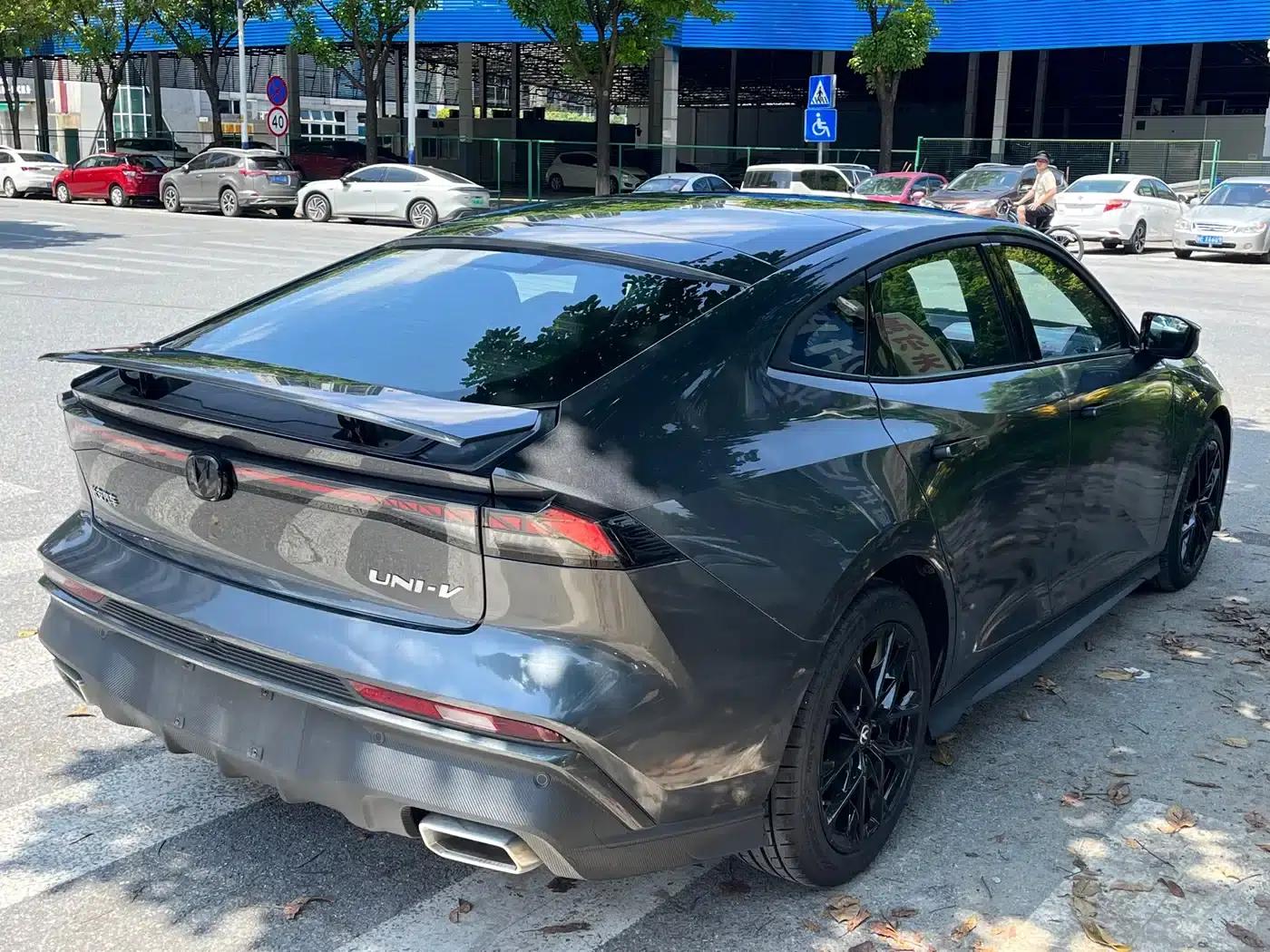 Changan UNI-V 2024 1.5T Premium Sport — миниатюра 6