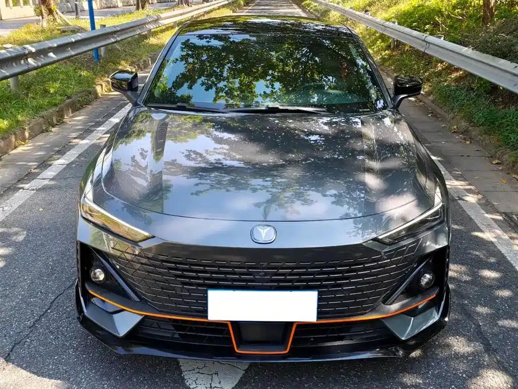 Changan UNI-V 2022 1.5T Sport Edition — миниатюра 2