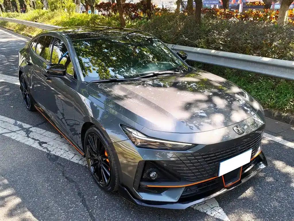 Changan UNI-V 2022 1.5T Sport Edition — миниатюра 3