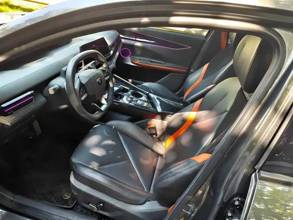 Changan UNI-V 2022 1.5T Sport Edition — миниатюра 4