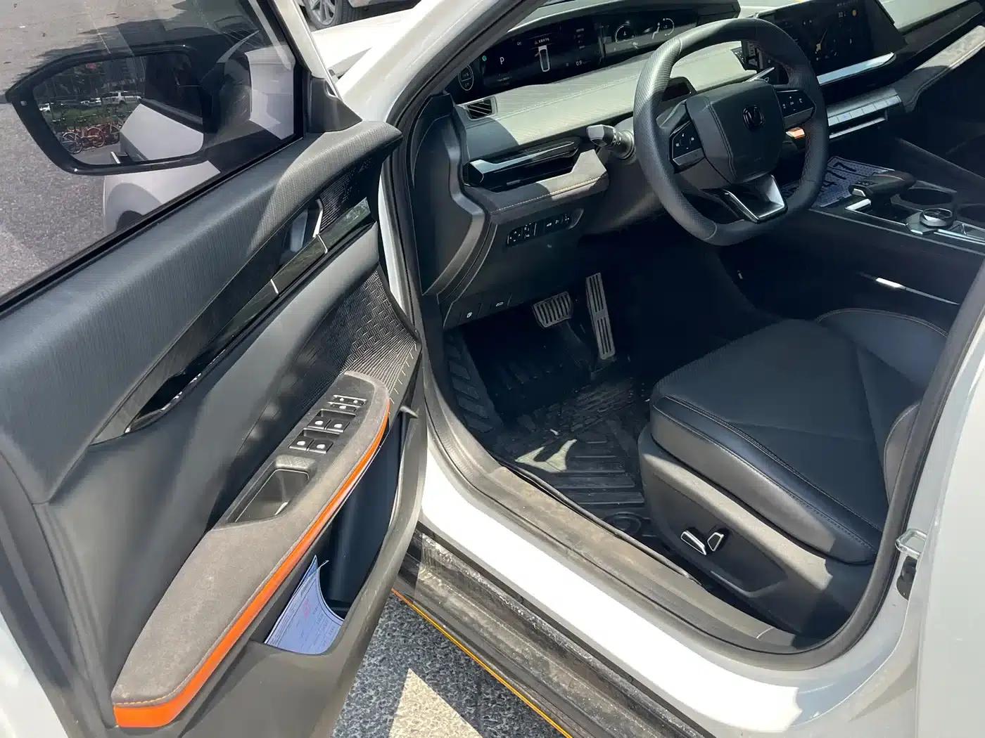 Changan UNI-V 2022 1.5T Sport Edition — миниатюра 11