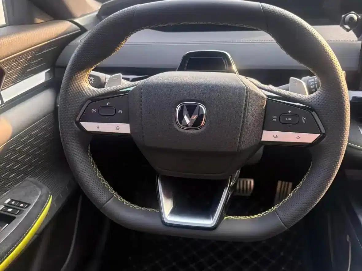 Changan UNI-V 2023 1.5T Sport Edition — миниатюра 11