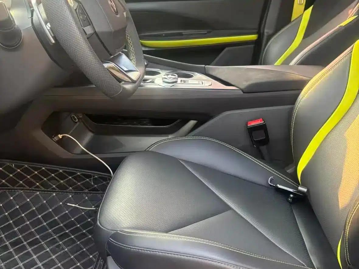 Changan UNI-V 2023 1.5T Sport Edition — миниатюра 13