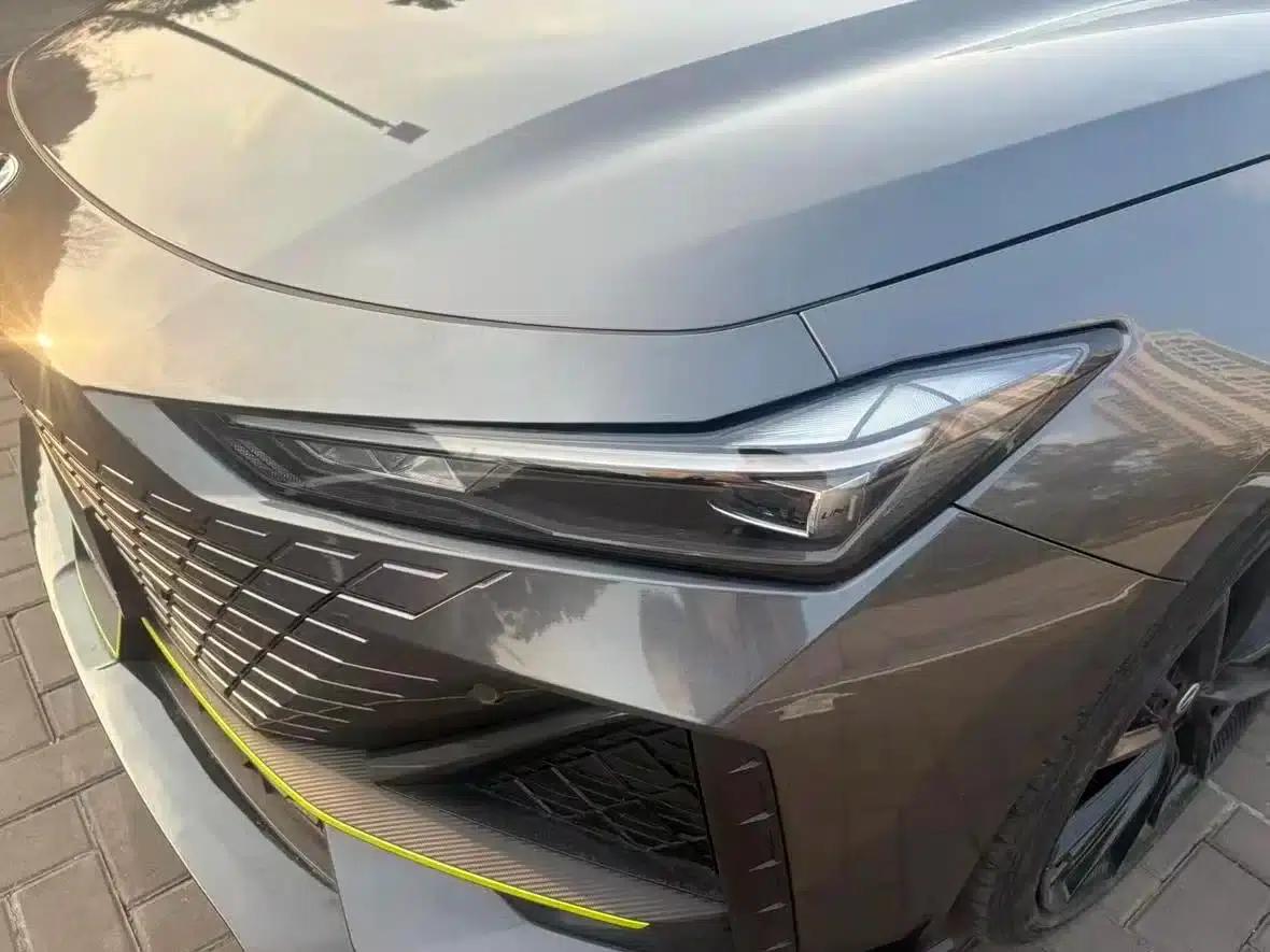 Changan UNI-V 2023 1.5T Sport Edition — миниатюра 9