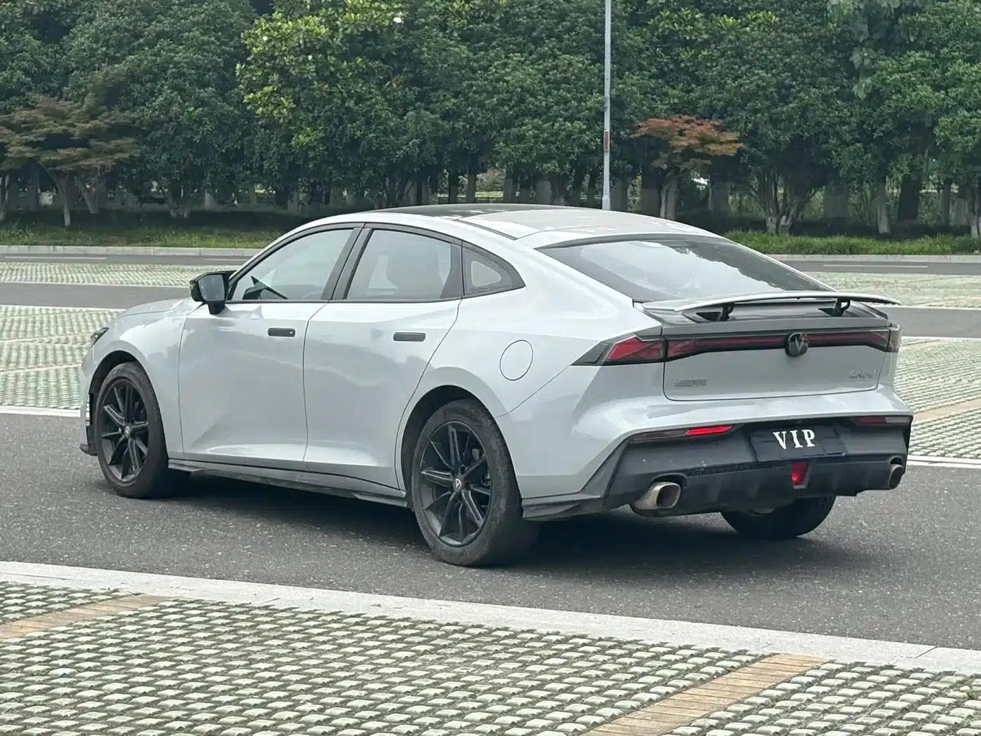 Changan UNI-V 2022 1.5T Premium Edition — миниатюра 7