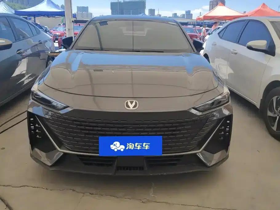 Changan UNI-V 2023 1.5T Premium Edition — миниатюра 2