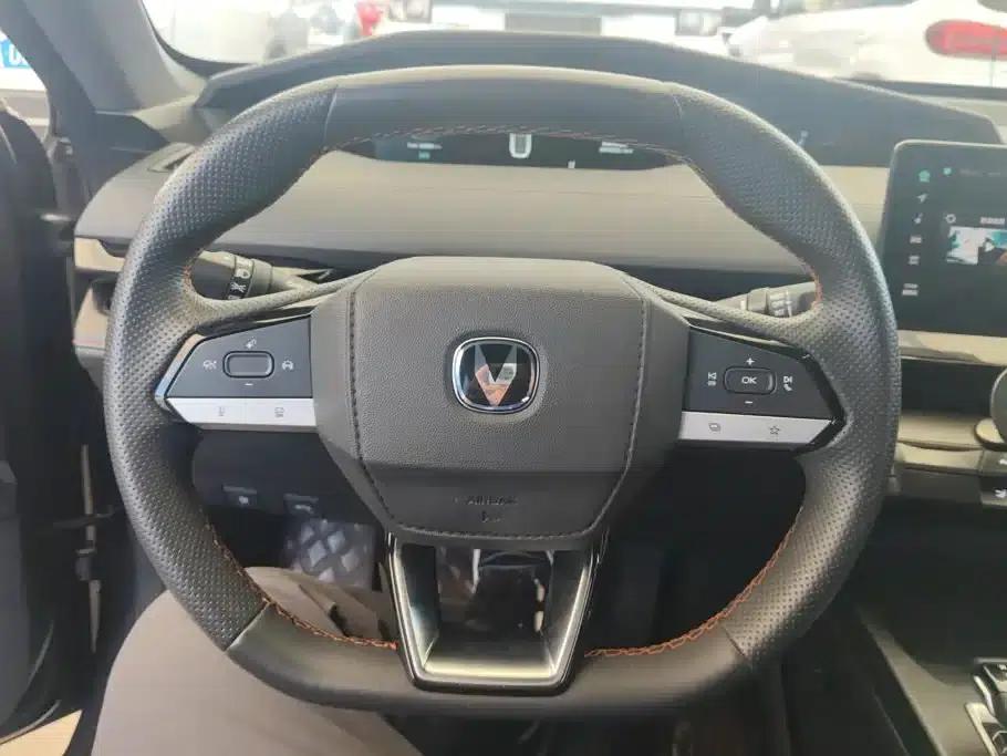 Changan UNI-V 2023 1.5T Premium Edition — миниатюра 15