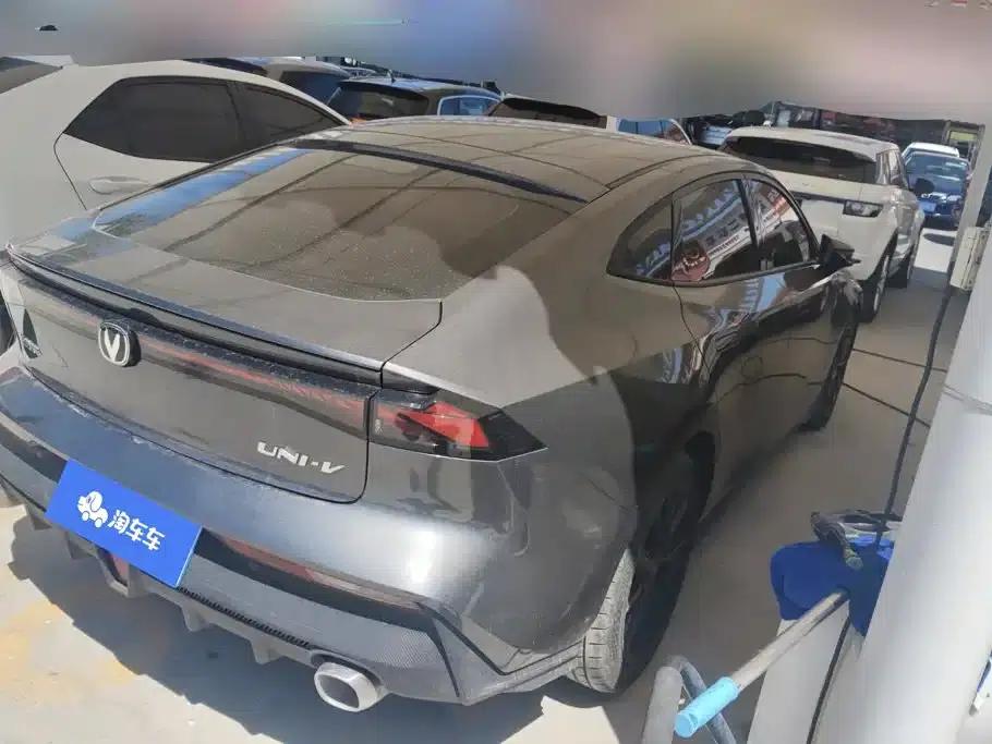 Changan UNI-V 2023 1.5T Premium Edition — миниатюра 3