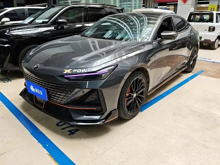 Changan UNI-V 2022 1.5T Sport Edition — миниатюра 1
