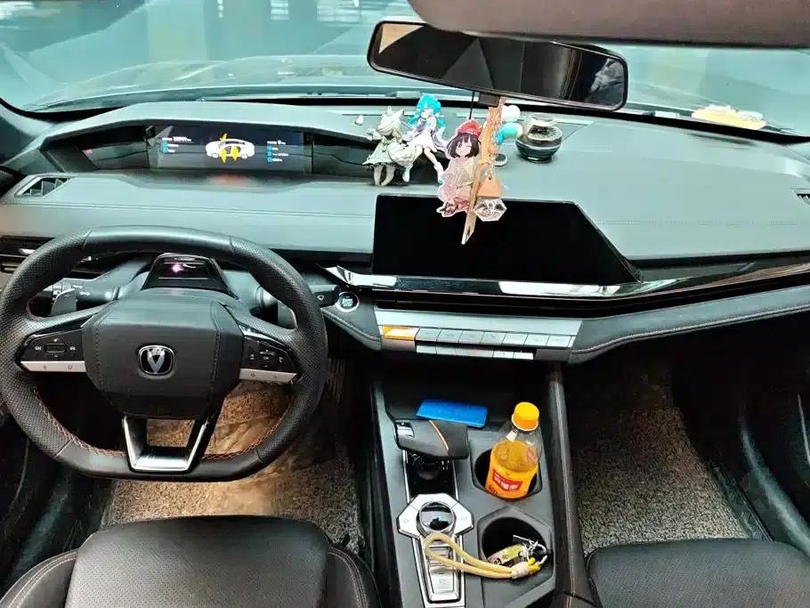Changan UNI-V 2022 1.5T Sport Edition — миниатюра 12
