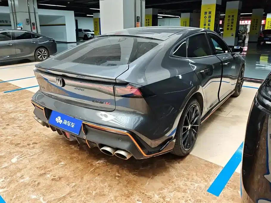 Changan UNI-V 2022 1.5T Sport Edition — миниатюра 3